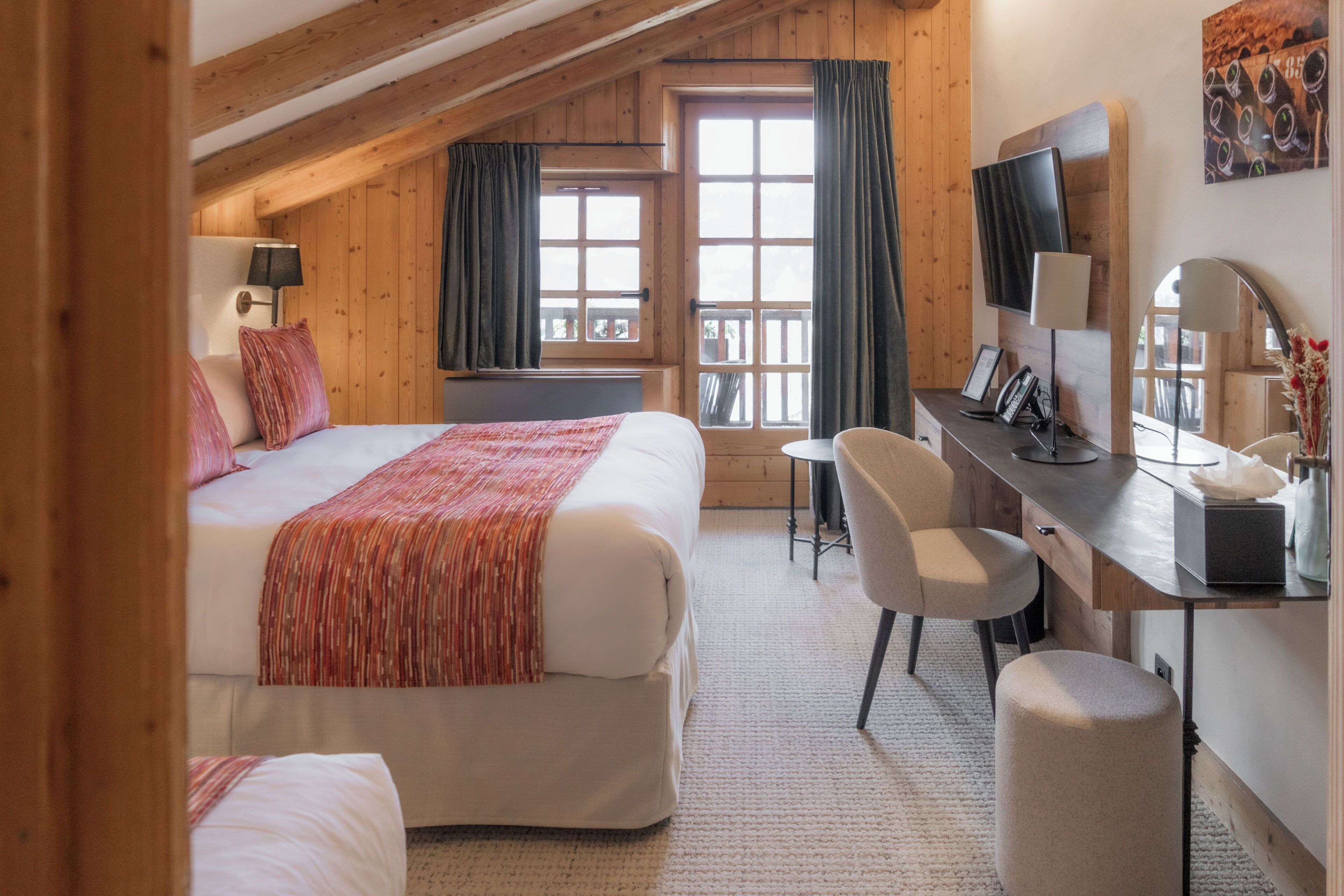 Champagne - n°26 | Hypo-allergenic bedding, in-room safe, blackout drapes, free WiFi