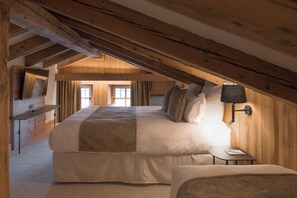 The Bees - n°27 | Hypo-allergenic bedding, in-room safe, blackout drapes, free WiFi - La Ferme du Golf (Megeve)