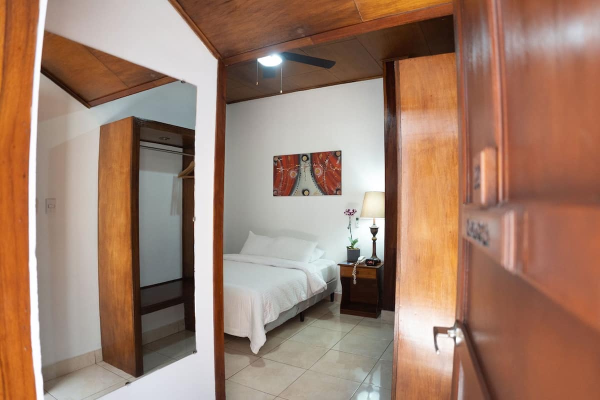 In-room safe, desk, free WiFi, bed sheets