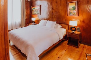 خزنة داخل الغرفة ومكتب وواي فاي مجانًا وملاءات أسرّة