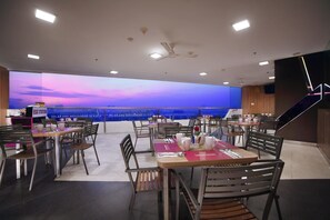 Lounge - favehotel LTC Glodok Jakarta (Jakarta)