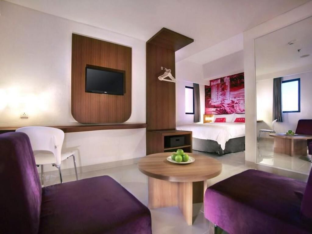 Safe på rommet, skrivebord, wi-fi (inkludert) og sengetøy