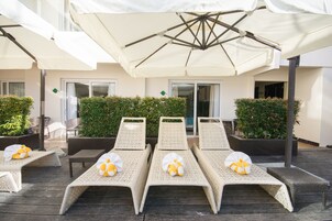 Deluxe Pool Access | 度假村景观