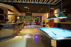 Billiards - Nagoya Mansion Hotel & Residence (Batam)