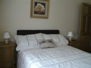 Chambre Double, salle de bains attenante