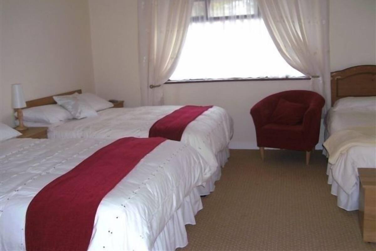 Double & Single room ensuite