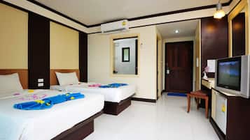 Minibar, in-room safe, free WiFi, bed sheets
