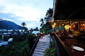 Breakfast, lunch and dinner served - Phi Phi Arboreal Resort (Ko Phi Phi)