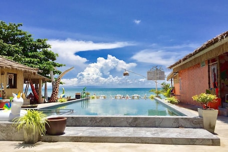 套房, 泳池景观 | 客房景观