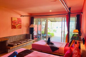 Rom – grand | Safe på rommet, skrivebord, strykejern/-brett og wi-fi (inkludert)