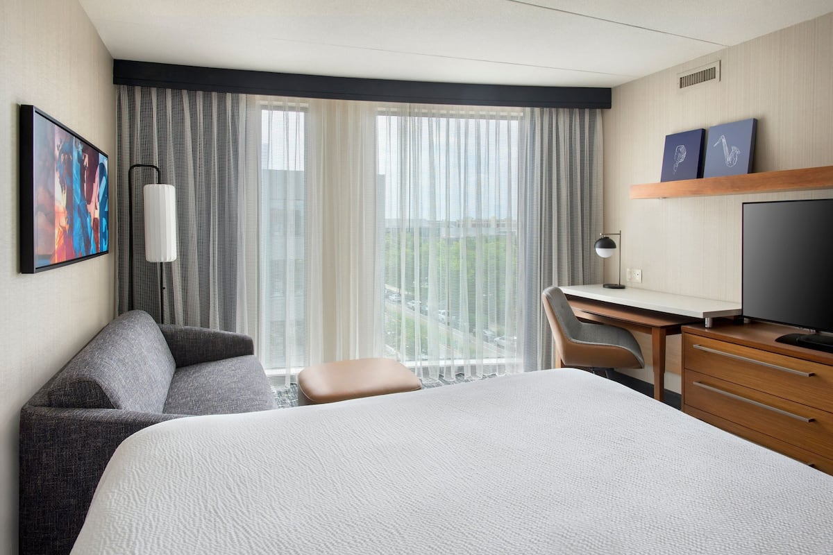 1 bedroom, pillowtop beds, in-room safe, desk