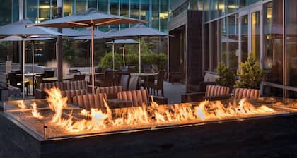 Courtyard Philadelphia South at The Navy Yard