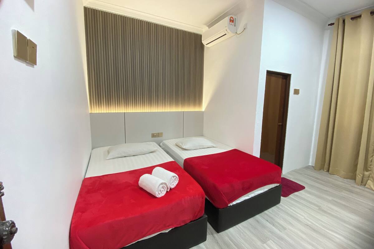 Deluxe Room, 2 Twin Beds | Free WiFi