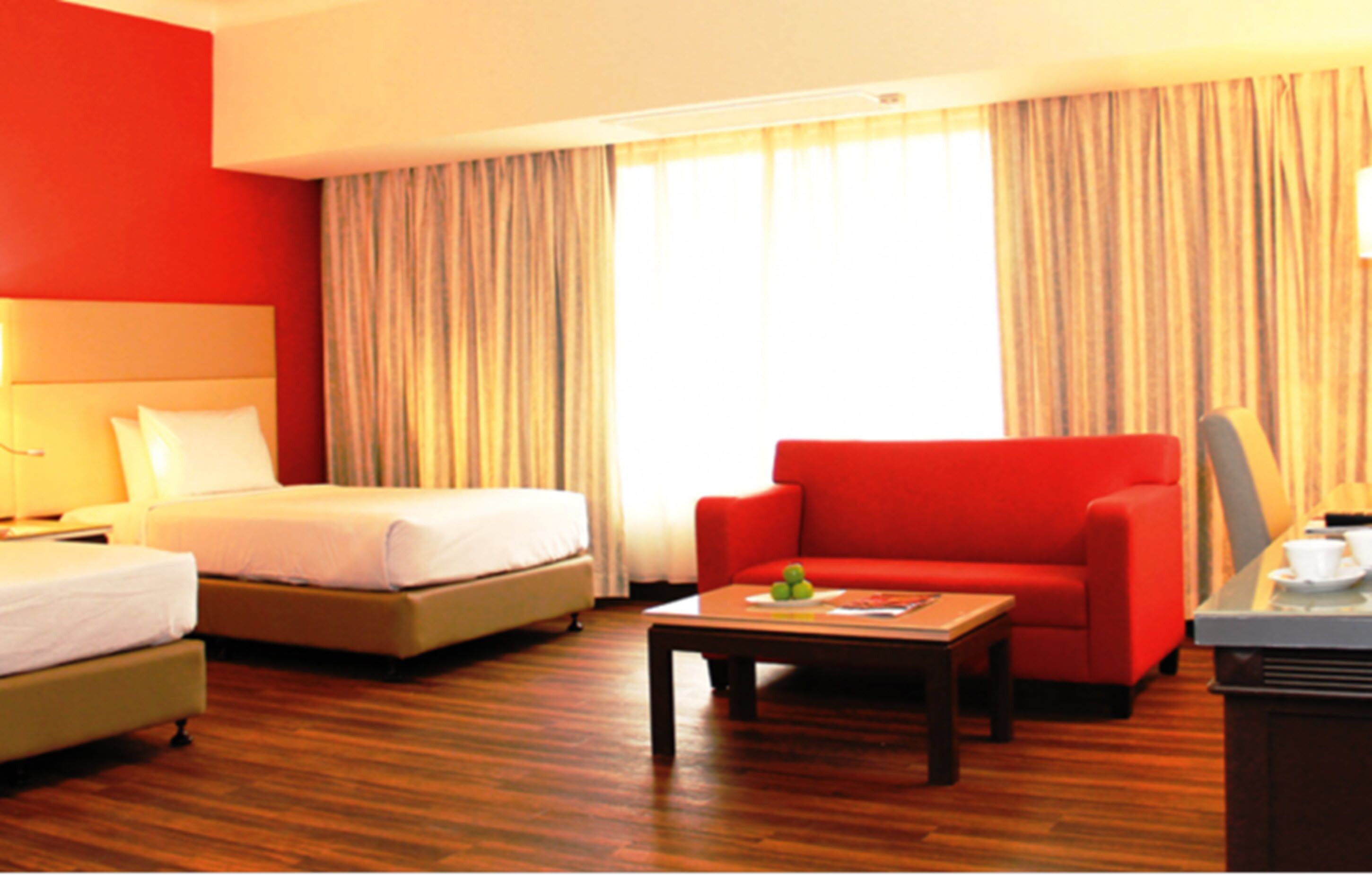 Deluxe-Zimmer, 2 Einzelbetten | Minibar, Zimmersafe, Schreibtisch, Bügeleisen/Bügelbrett