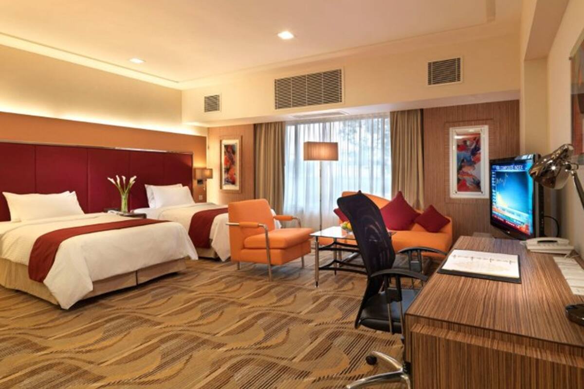 Deluxe-Suite, 2 Einzelbetten (Corporate) | Minibar, Zimmersafe, Schreibtisch, Bügeleisen/Bügelbrett