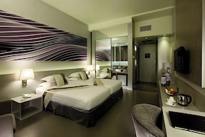 Minibar, in-room safe, desk, blackout curtains - Vivatel Kuala Lumpur (Kuala Lumpur)