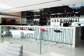 Breakfast, lunch, dinner served; international cuisine