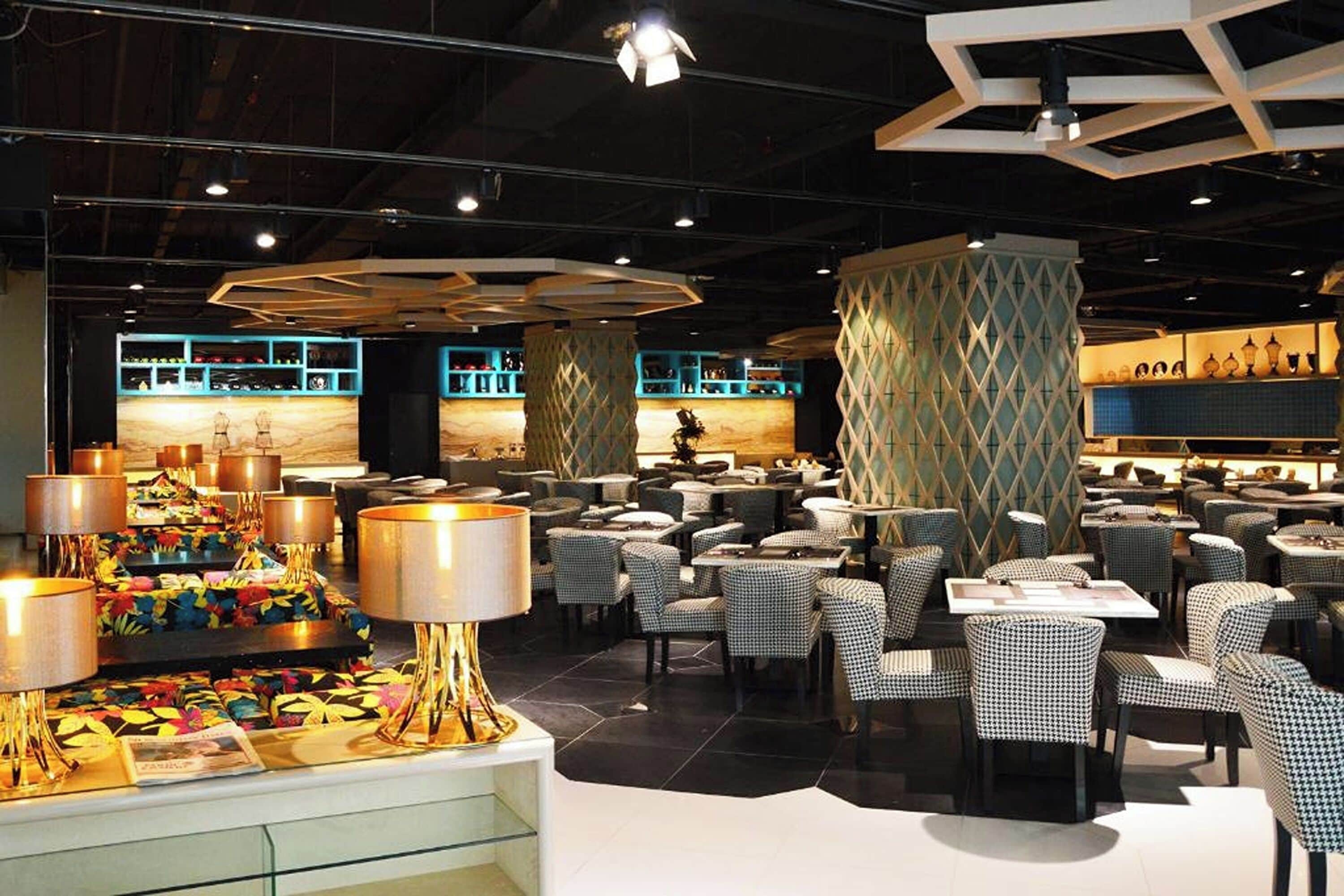 Daily continental breakfast (MYR 40.00 per person)