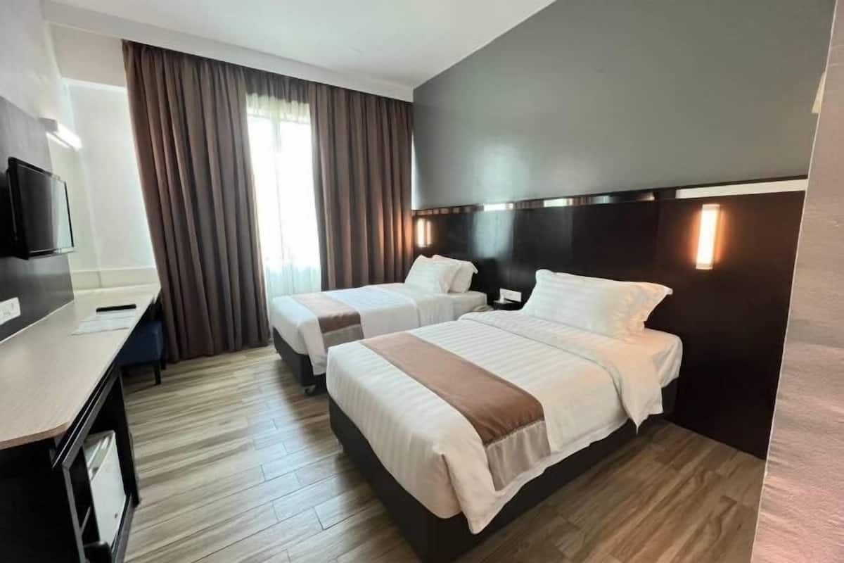 In-room safe, desk, soundproofing, iron/ironing board