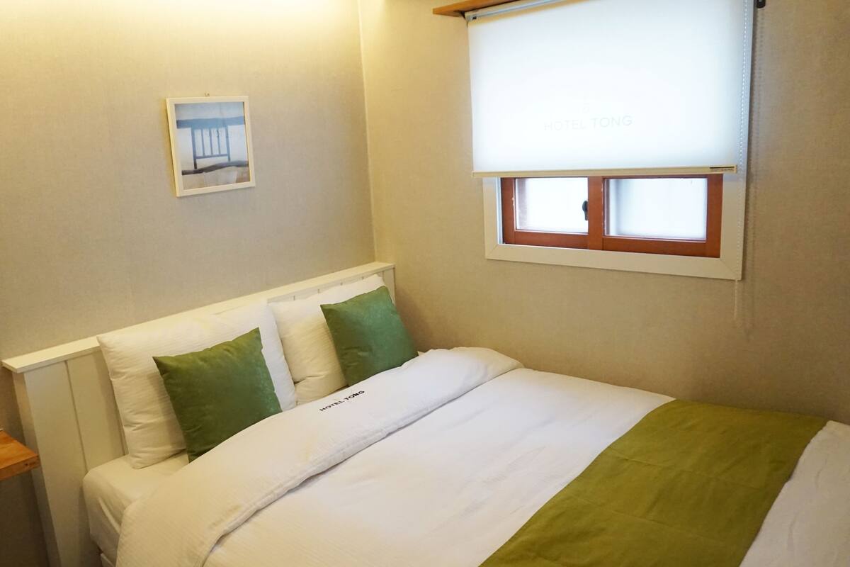 Double Room | Iron/ironing board (on request), free WiFi