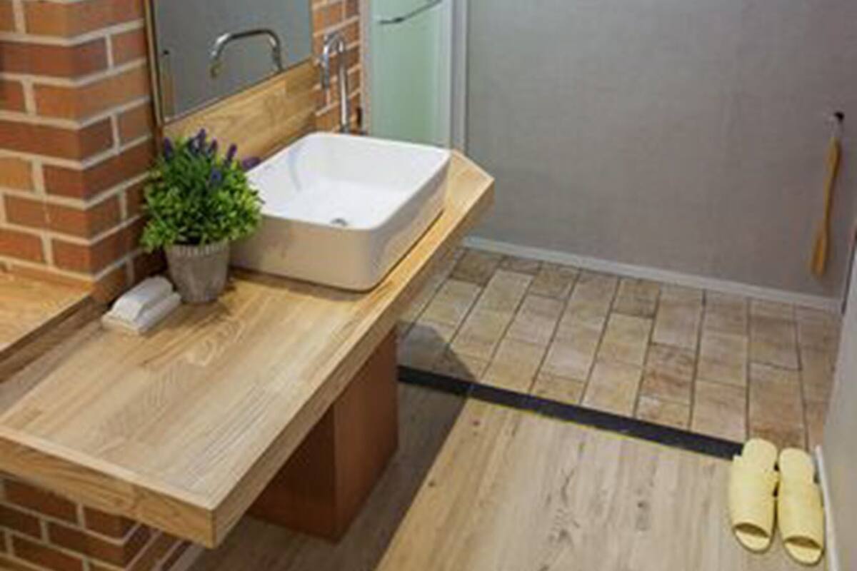 Twin Room | Iron/ironing board (on request), free WiFi