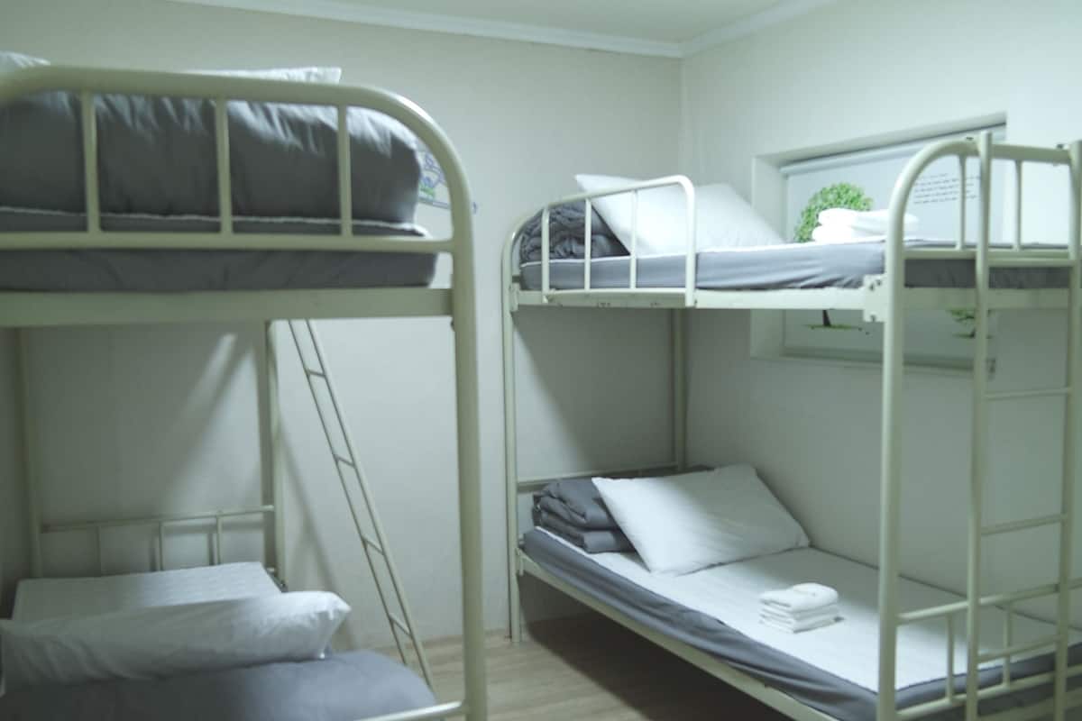 四人房, 私人浴室 (2 Bunk Beds) | 免費 Wi-Fi