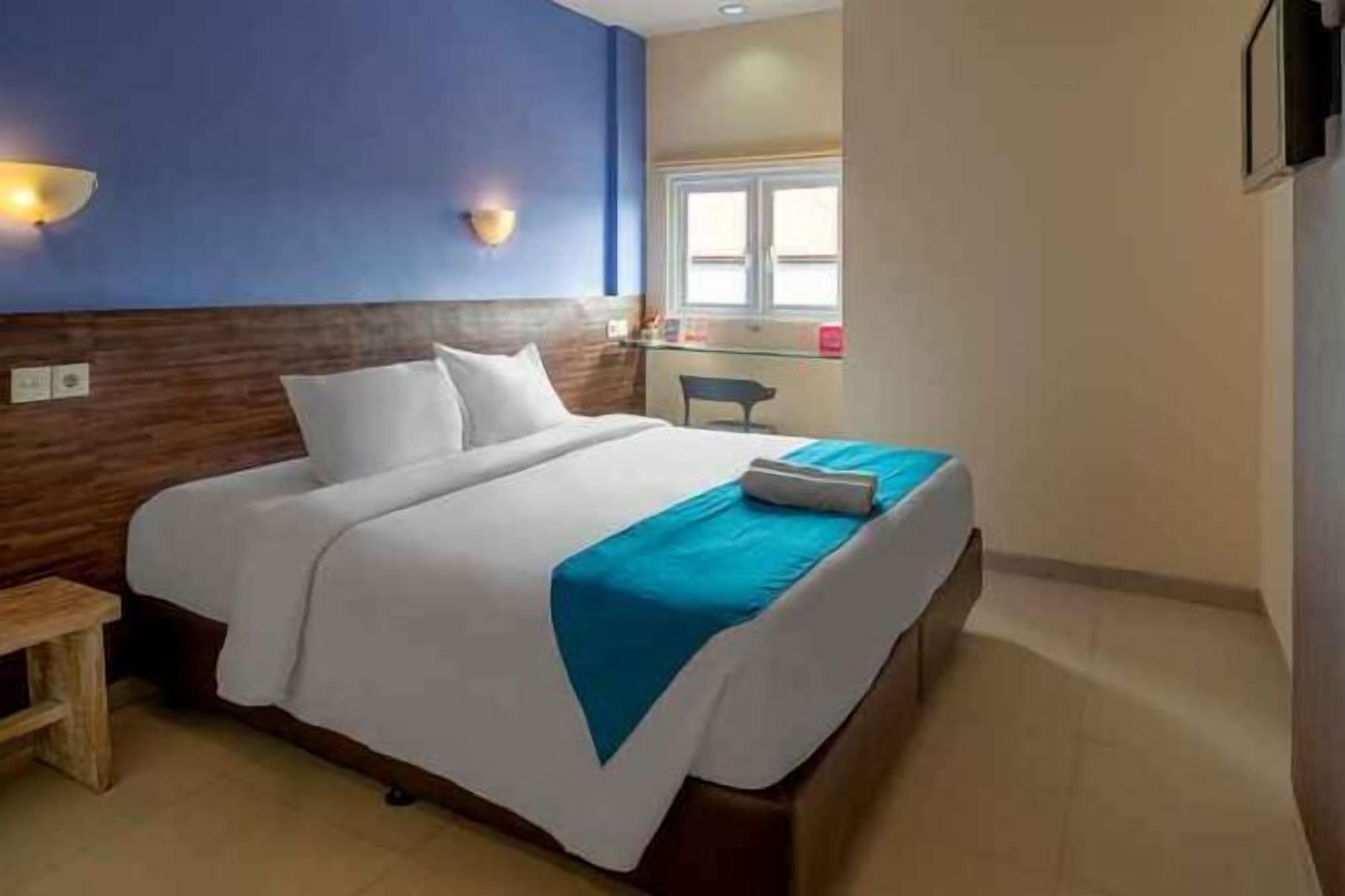 Premium bedding, desk, free WiFi, bed sheets