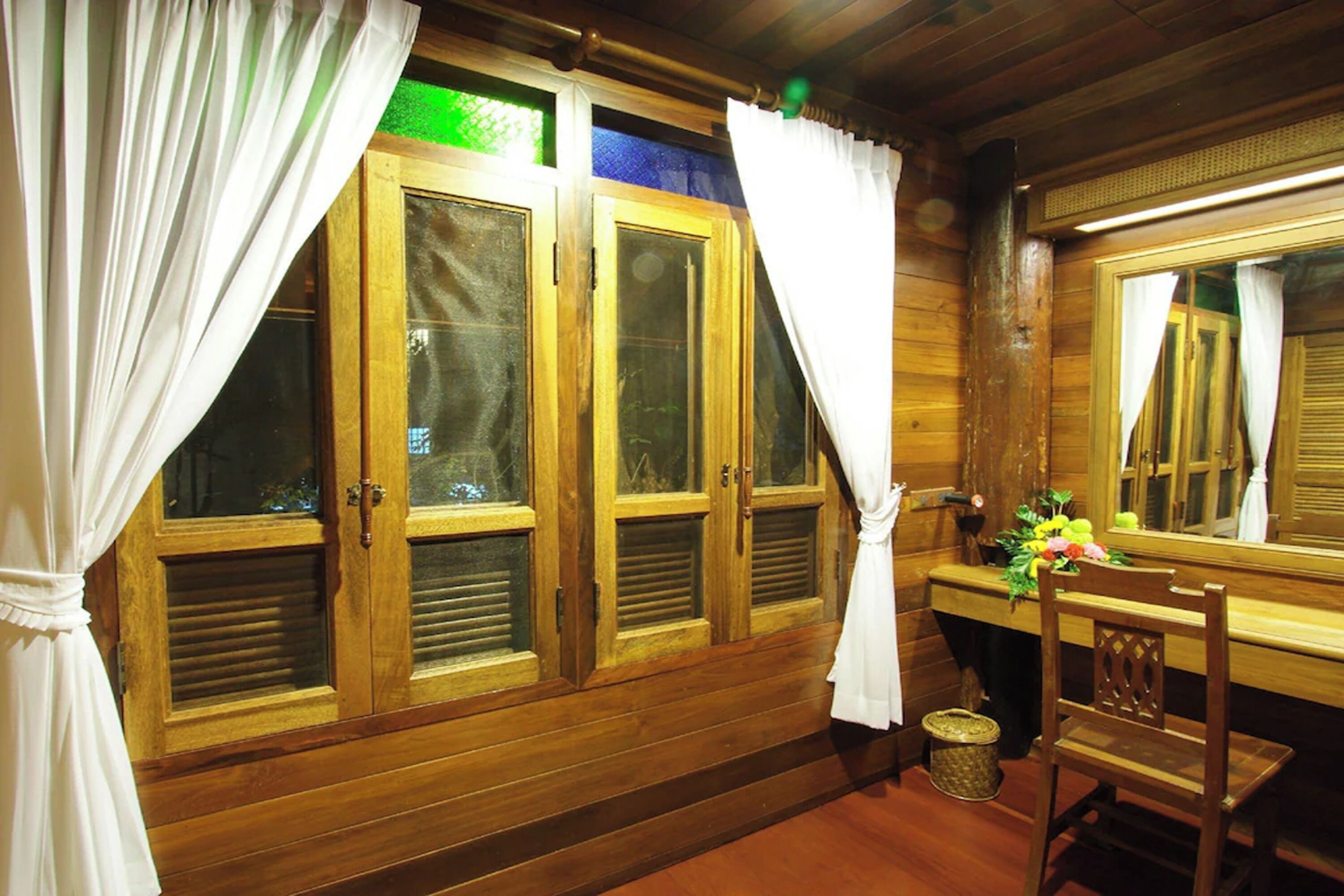 rosewood deluxe double | private kitchen | fridge, coffee/tea maker