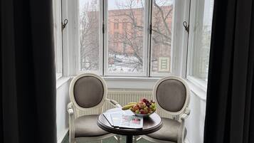 Standard Double Room | Living area | 32-inch LCD TV with satellite channels, TV