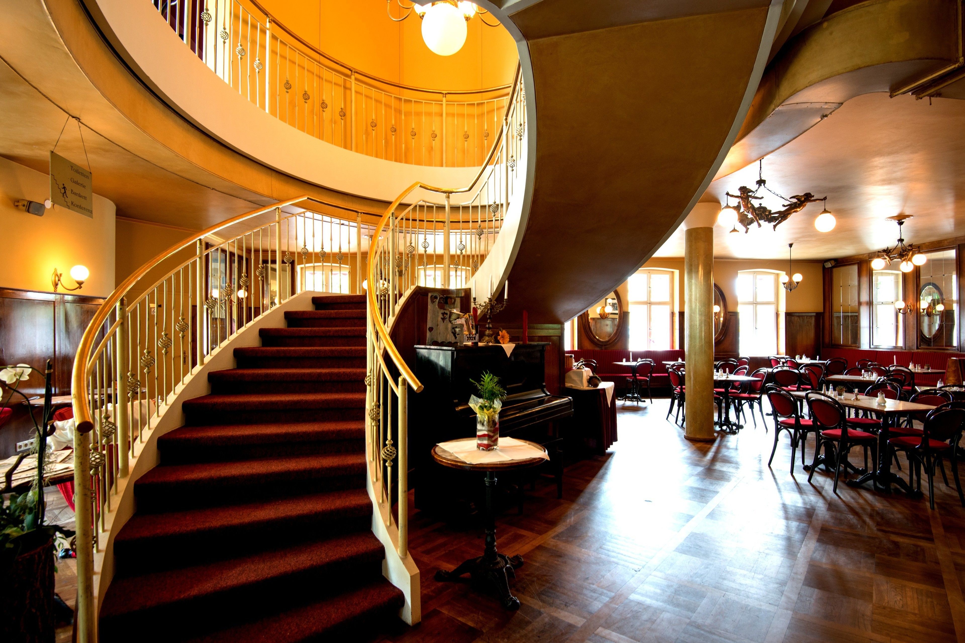 2 restaurants, lunch, dinner served; argentinean cuisine