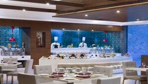 Daily buffet breakfast for a fee