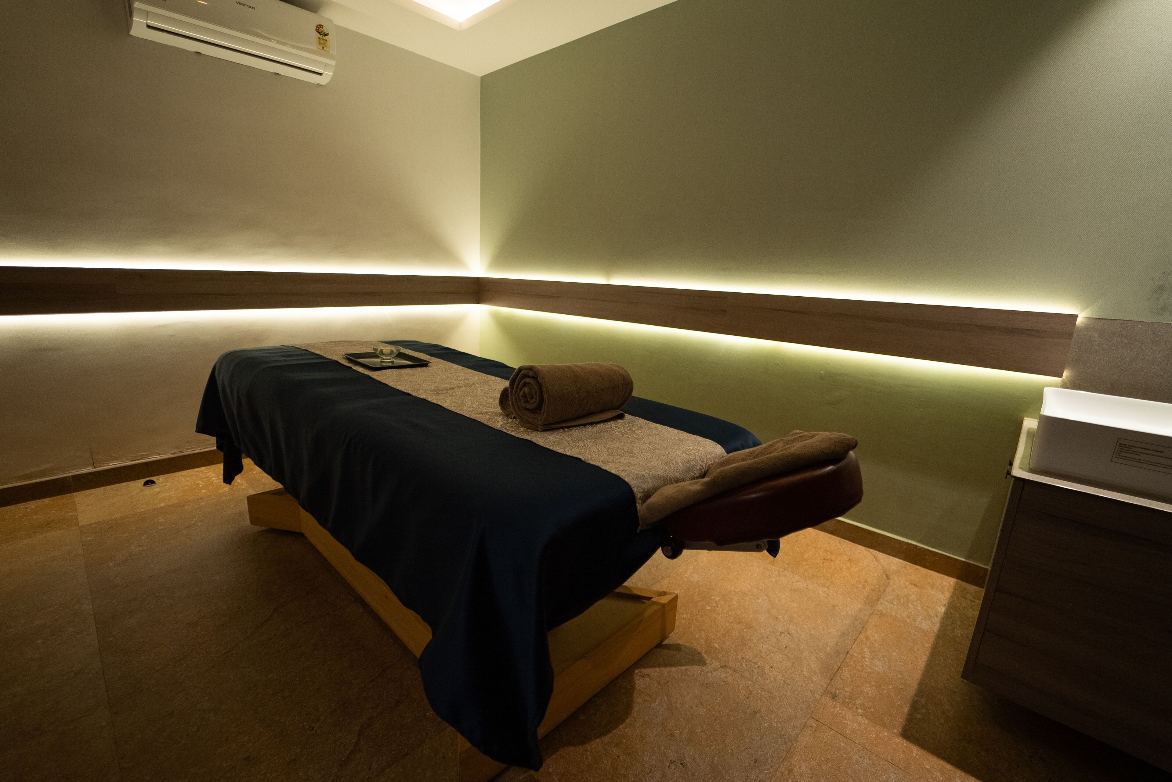 couples treatment room(s), steam room, body treatments, aromatherapy