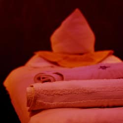 Couples treatment rooms, steam room, body treatments, aromatherapy