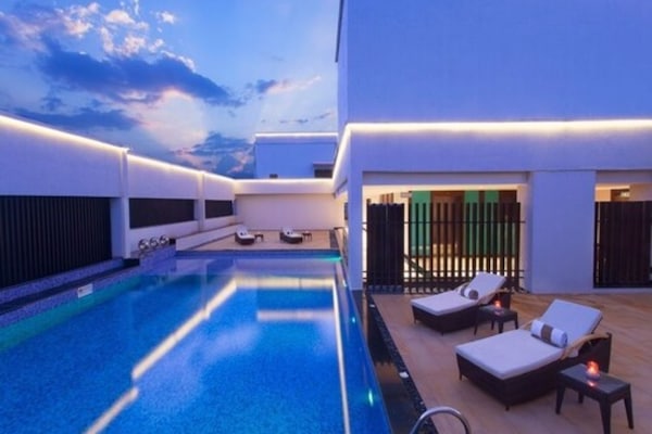 Outdoor pool, pool umbrellas