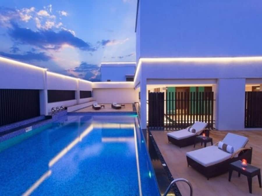 Outdoor pool, pool umbrellas