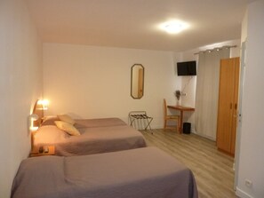 Comfort Triple Room