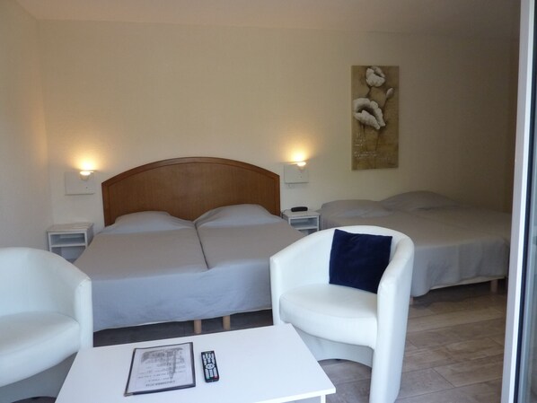 Classic Quadruple Room