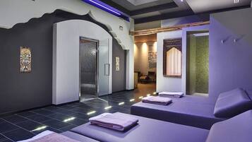Sauna, hot tub, steam room, Turkish bath/hammam, body treatments