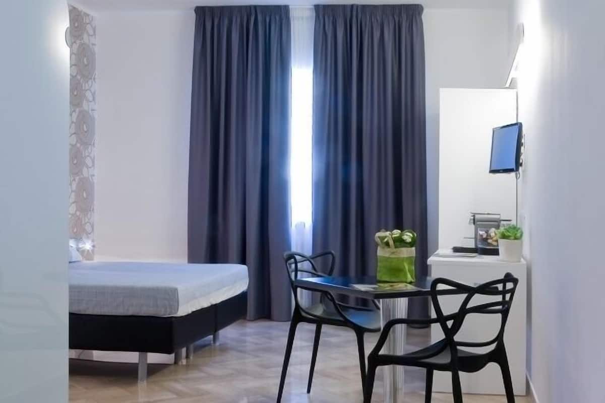 Soundproofing, iron/ironing board, free WiFi, bed sheets