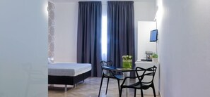 Soundproofing, iron/ironing board, free WiFi, bed sheets - Viasparano (Bari)