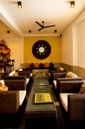 Business center - St. Lachlan Hotel & Suites (Negombo)