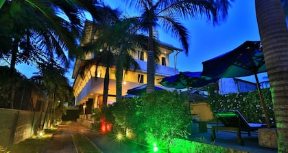 St. Lachlan Hotel & Suites