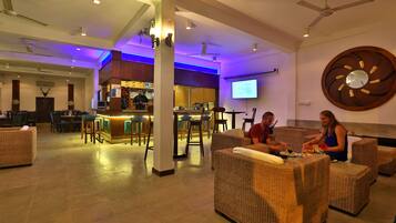 Breakfast, lunch, dinner served; international cuisine, pool views