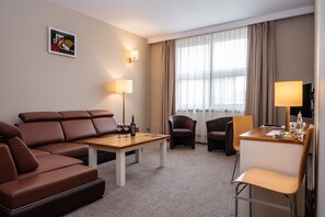 Lägenhet Deluxe - 1 sovrum | Värdeförvaringsskåp på rummet, skrivbord, ljudisolering och gratis wi-fi