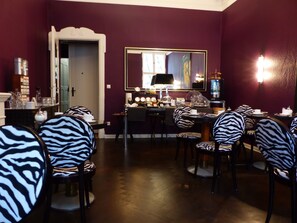 Daily buffet breakfast for a fee - ArtHotel Connection (Berlin)