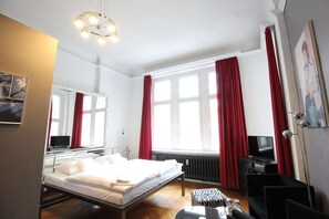 Quarto casal conforto, 1 quarto | Roupas de cama antialérgicas, edredons de pluma, cofres nos quartos
