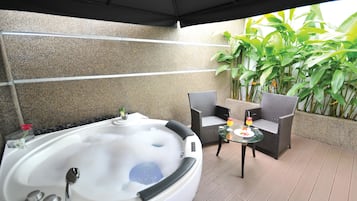 Suite Junior, bathtub (Junior Family Suite) | Balkon