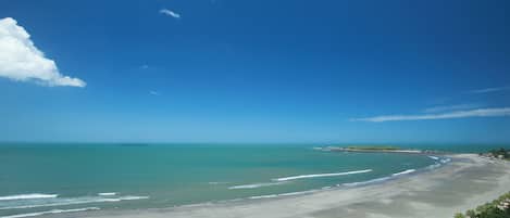 Standard Room, 2 Twin Beds, Ocean View | Beach/ocean view