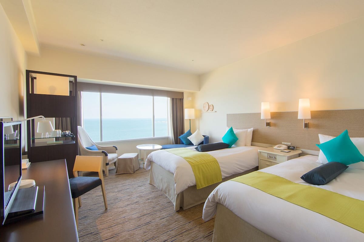Standard Room, 2 Single Beds, Ocean View | In-room safe, desk, laptop workspace, blackout curtains