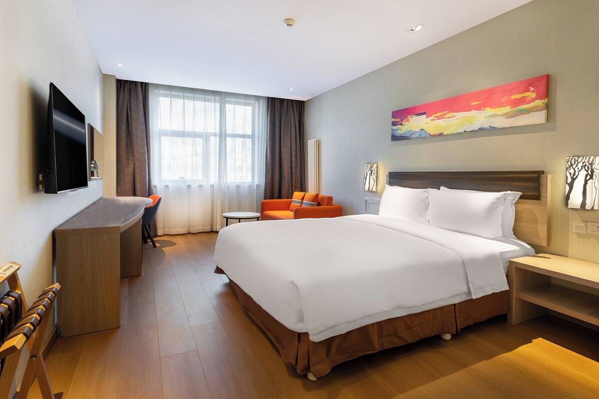 标准房, 1 张特大床 (Minibar) | 高档床上用品、客房内保险箱、办公桌、免费 WiFi